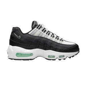 Nike Air Max 95 Recraft GS Size 7Y Sneakers
